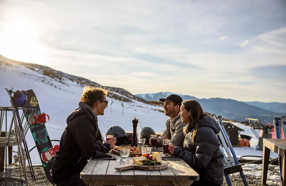 Why New Zealand spring skiing is the best + self-famil news 
