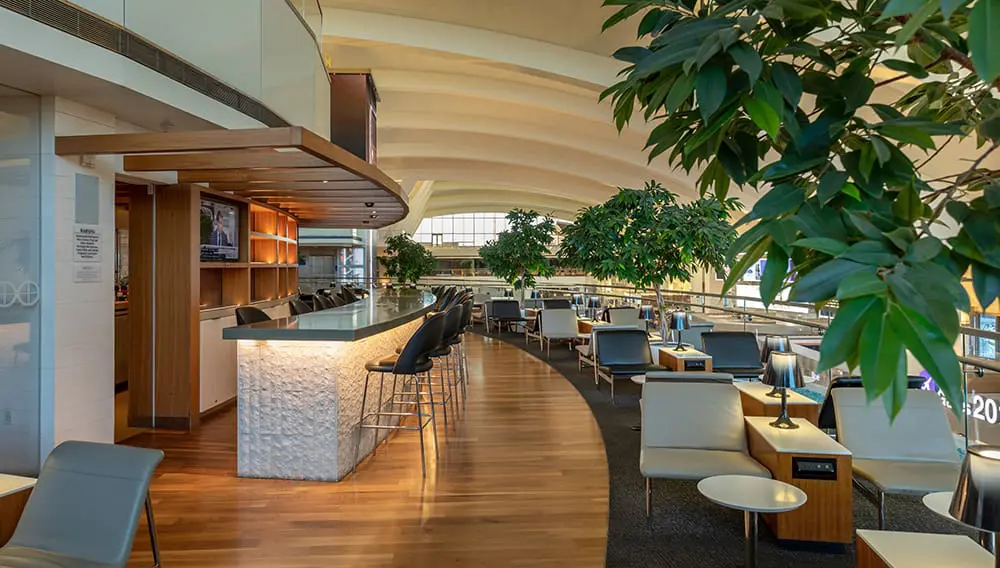This paid lounge is North America’s Leading Airport Lounge (and it has a Down Under connection) 2 Star Alliance Lounge LAX