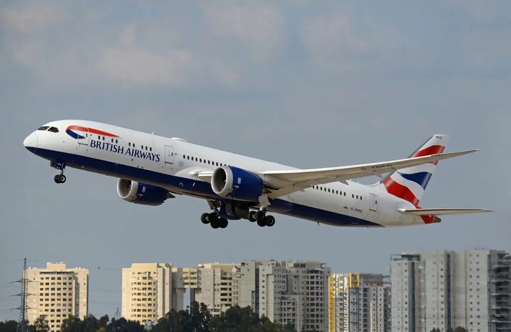 MIDDLE EAST UPDATE: More major airlines pull out of Israel; Qantas restarts PER-LHR