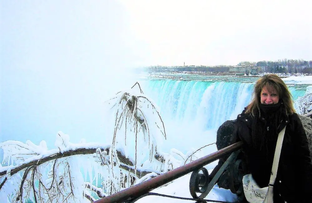 TravLin Travel's Linda Forster at Niagara Falls