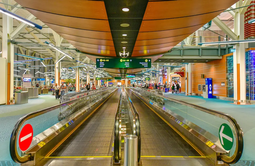 110,000 flyers a day: Air Canada faces 