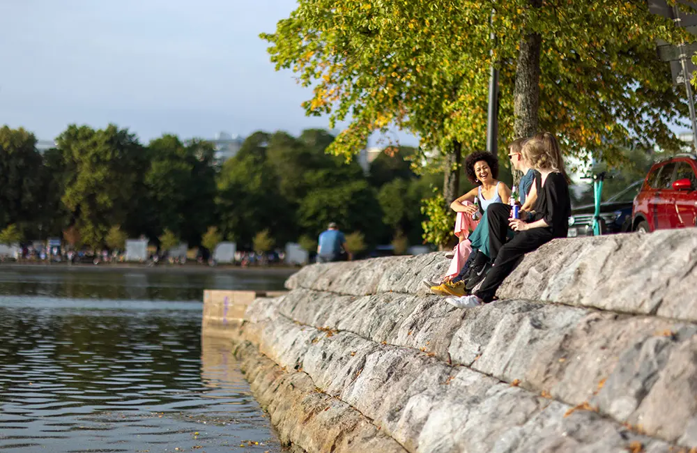 This European city is now the world’s most sustainable travel destination 3 Group of friends having a good time at Helsinki Festival and in Tokoinlahti Bay Area. Image: City of Helsinki/Juha Valkeajoki/Sherpa