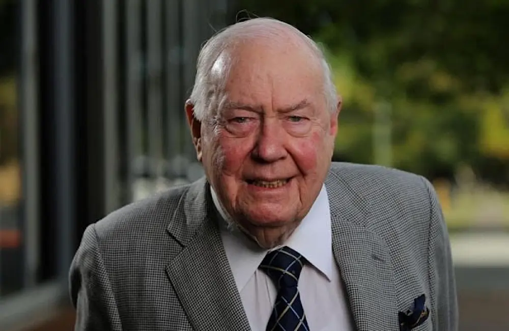 Vale Frank Moore, a Queensland tourism visionary