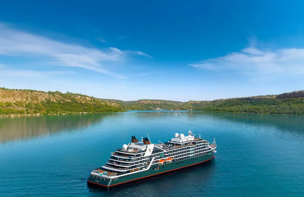 Former Australian Governor-General Sir Peter Cosgrove to host APT cruises in 2025