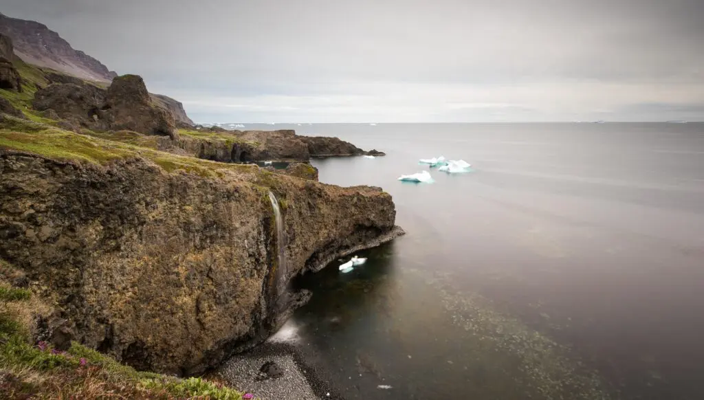 Choose adventures over things with the HX Green Friday sale 3 1000x568 3