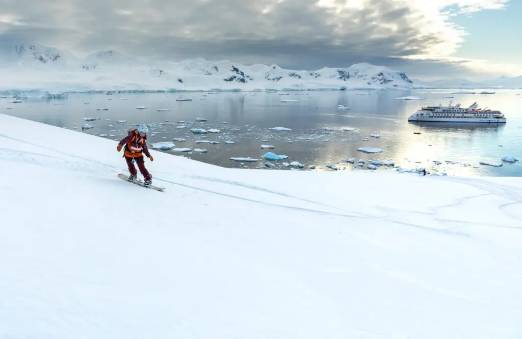 Antarctica '26/27 out now with Aurora Expeditions, plus save for '25/26 Wave Season