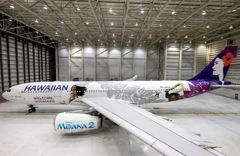 Riding the wave: Hawai’i says Mahalo at a special Moana 2 screening event for trade partners 5 Hawaiian-Airlines-Moana-2-aircraft-livery-in-hangar_1000x650