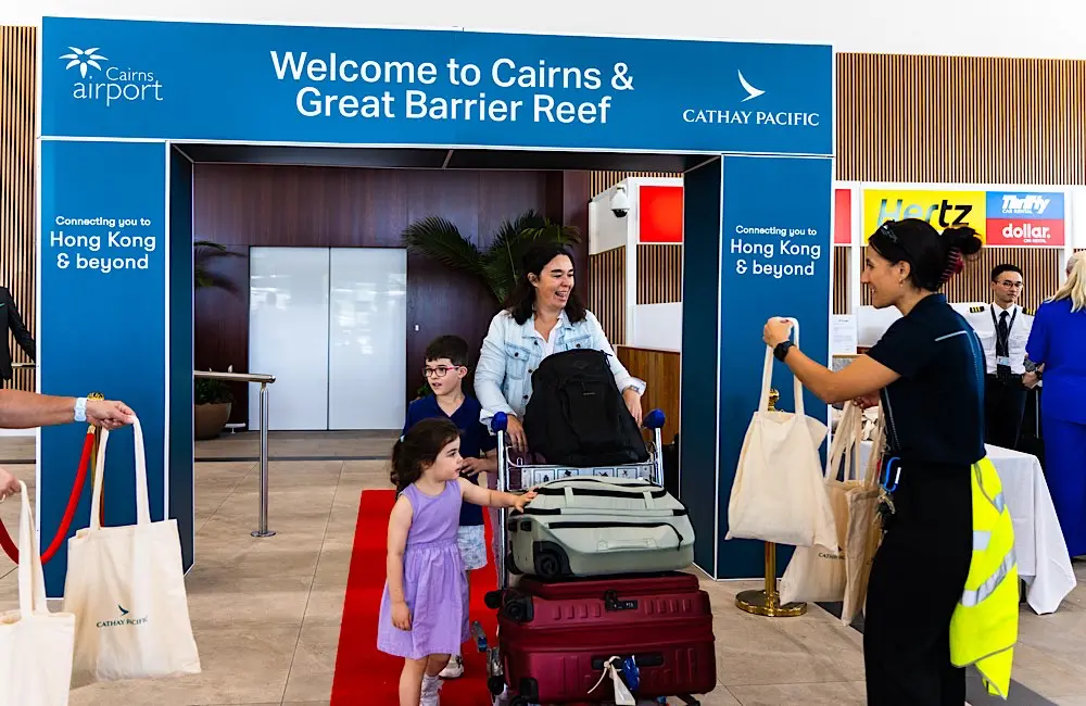 Cathay comeback: Hong Kong-Cairns flights take off