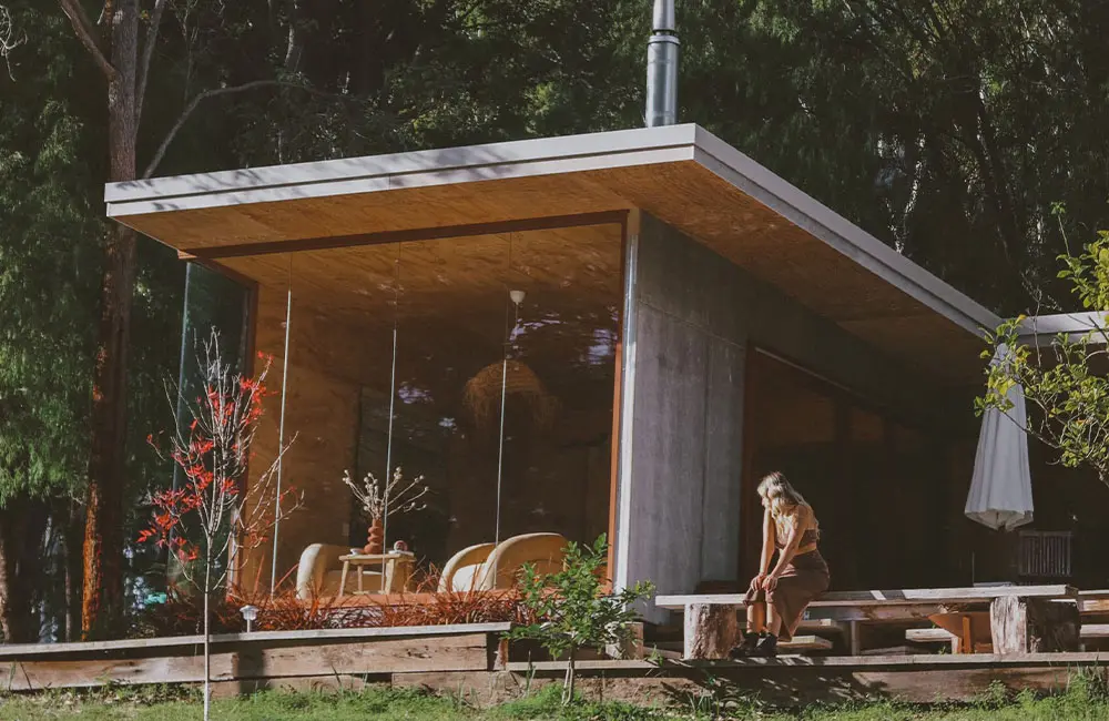 Lande Home: Tess Wilcox of Slojourn Studio to open eco-friendly cabin in Margaret River in ‘25 1 Lande-Home-Aimee-Bell-visits-property_1000x650