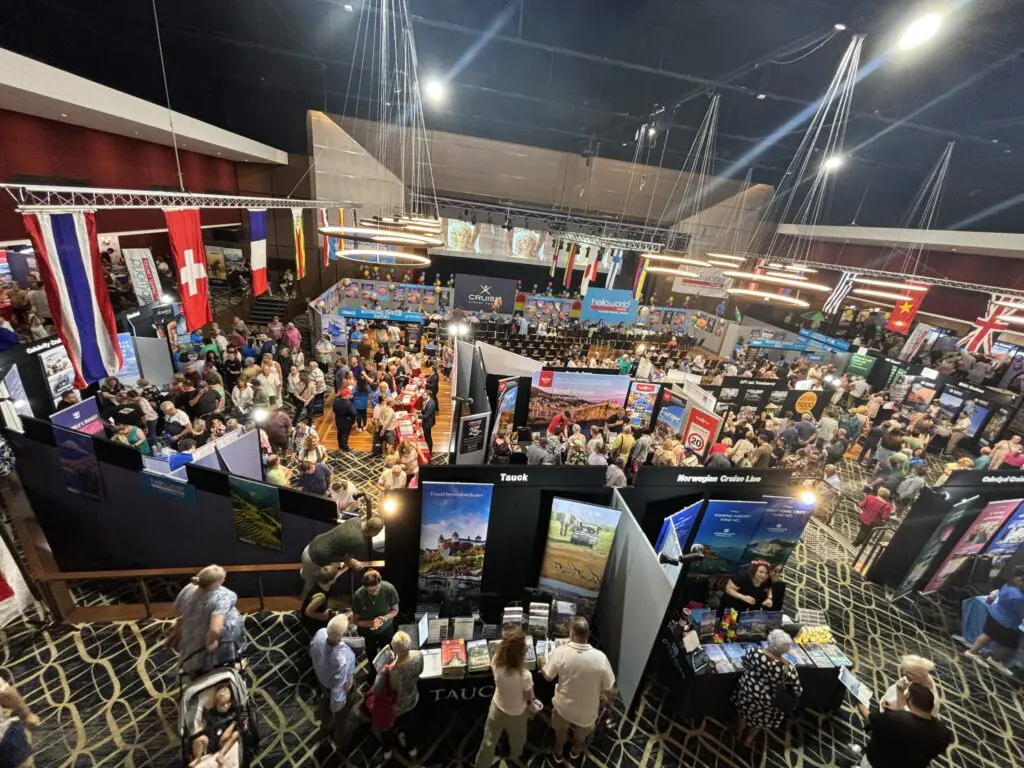 Helloworld Hunter Travel Group holds record Holiday Expo, with 7,500 in attendance 2 Helloworld