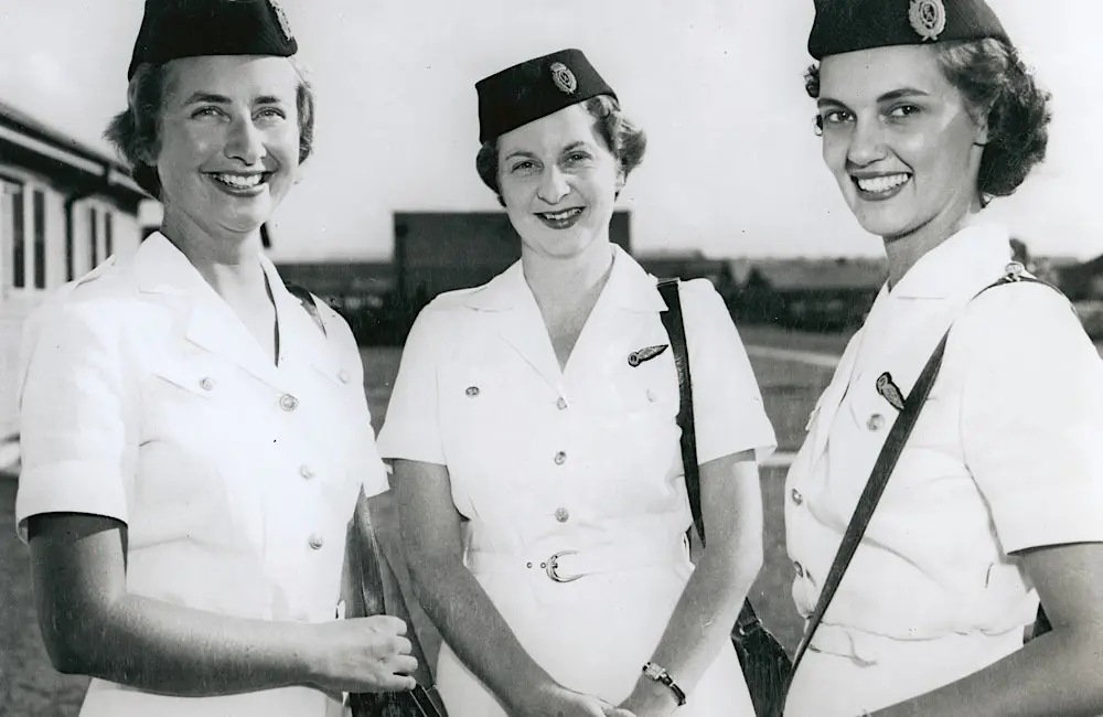 From runway to runway: Qantas uniform gets a makeover – but who’s designing it? 6 Classic elegance: The white dress uniform of the 1950s embodied a crisp, professional aesthetic. As Qantas gears up for a new look, will timeless sophistication make a return?