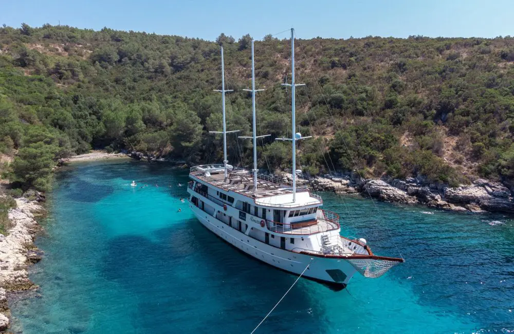 Small ship cruise wholesaler, Micro-Cruising accepted into Virtuoso