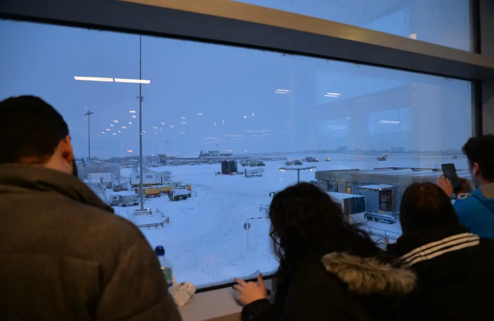 Heavy snow grounds flights in UK & Europe; severe weather alerts continue