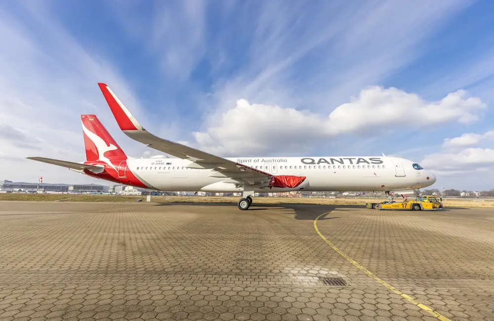 New seats & 50% more carry-on! Qantas unveils B737 cabin overhaul; other plane upgrades coming