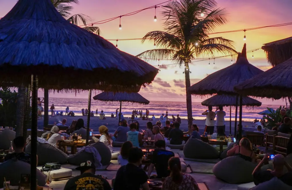 Think before you drink: Govt targets young Australian travellers in safety push 