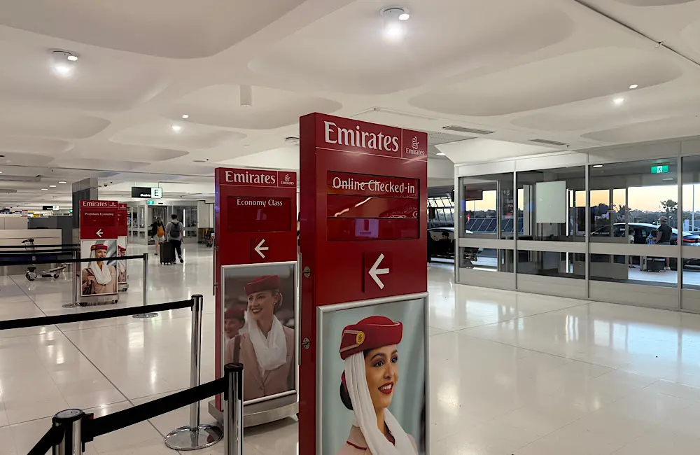Karryon Top 10 stories of the week: Catch up on our most-wanted: Mar 28 10 Check-in at Sydney Airport for Emirates—online check-in should speed things up, but sometimes, the economy queue moves faster than the priority line. A lesson learned!