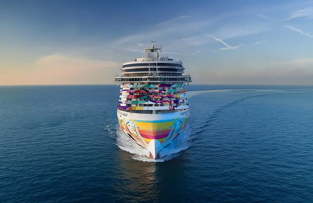 Double milestone for NCL: Norwegian Aqua delivered & Norwegian Luna floated out