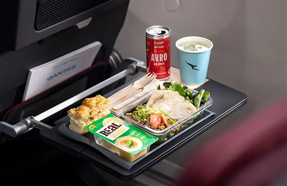 Qantas spices up international Economy meals with extra sides; Lune croissant cocktail for premium loungers