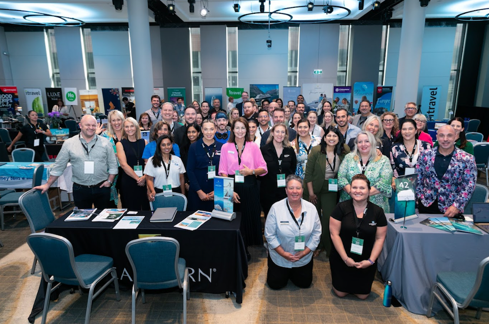 itravel 2025 conference: What went down & where’s it heading overseas in 2026? 4 itravel conference delegates.