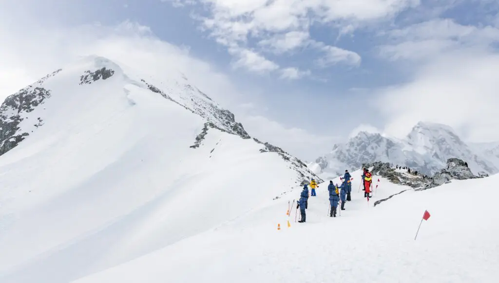Antarctica like you've never imagined – with HX 6 1000x568 8