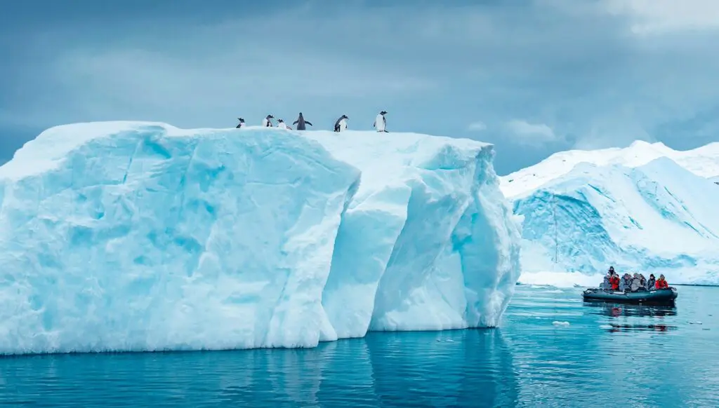 Antarctica like you've never imagined – with HX 1 1000x568 9