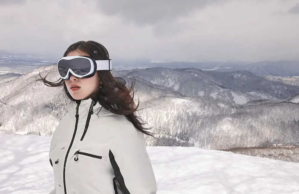 ALDI Snow Gear Special Buys – woman in goggles 