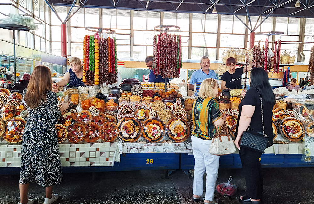 What happened when Bunnik took Aussie agents back to Egypt—for the first time since 2017 6 Armenia: Yerevan Food Bazaar | Image: Dennis Bunnik