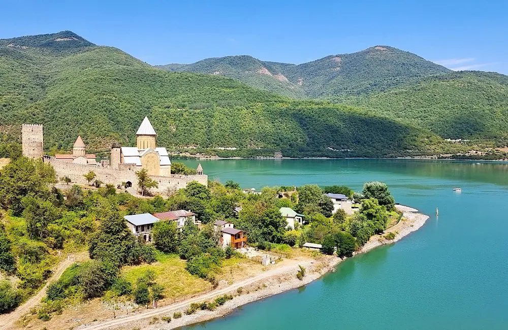 What happened when Bunnik took Aussie agents back to Egypt—for the first time since 2017 4 Ananuri Castle in Tbilisi, Georgia | Image: Dennis Bunnik