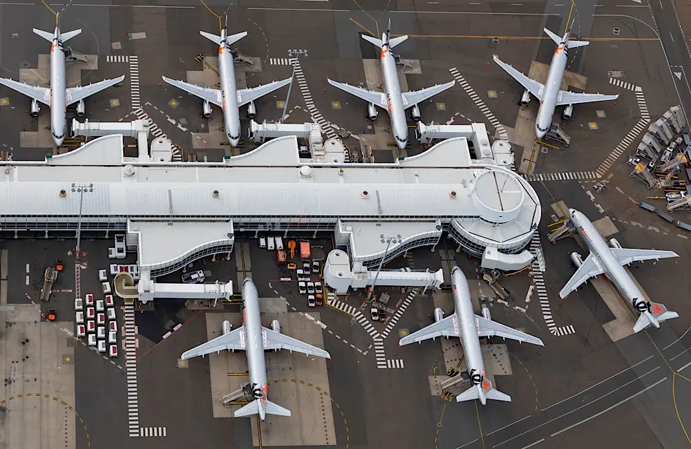 ACCC report shows 98% of domestic passenger traffic now controlled by just two airlines 2 Sydney Airport processed more than 10 million passengers in Q1 2025, including a record-breaking 4.32 million international travellers.