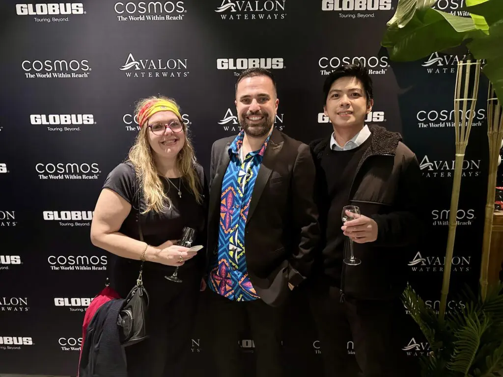 Globus slashes touring styles from 12 to 3, as it simplifies travel options 1 King George (centre) with guests at the event.