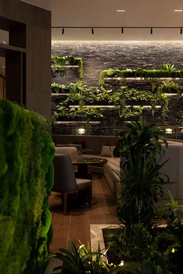 JW Marriott launches first-ever luxury New Zealand location with official opening of JW Marriott Auckland 3 Concierge and Forum lobby bar at JW Marriott.