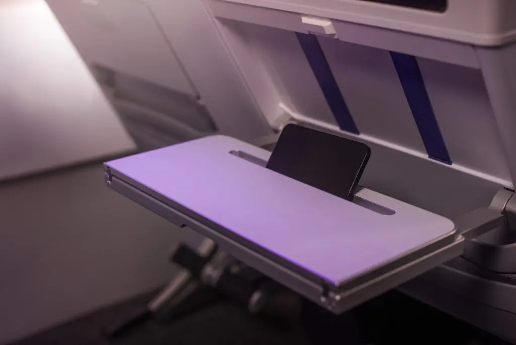 Air New Zealand’s new Dreamliner, with world-first retrofit, to make debut on Aussie route 4 Premium Economy bi-fold tray table with device holder