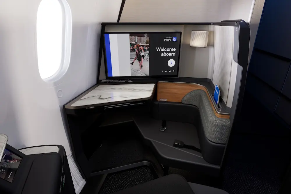 United Airlines unveils new 787s, with caviar before takeoff & world’s largest Economy screens 1 United Airlines' new Polaris Studio.