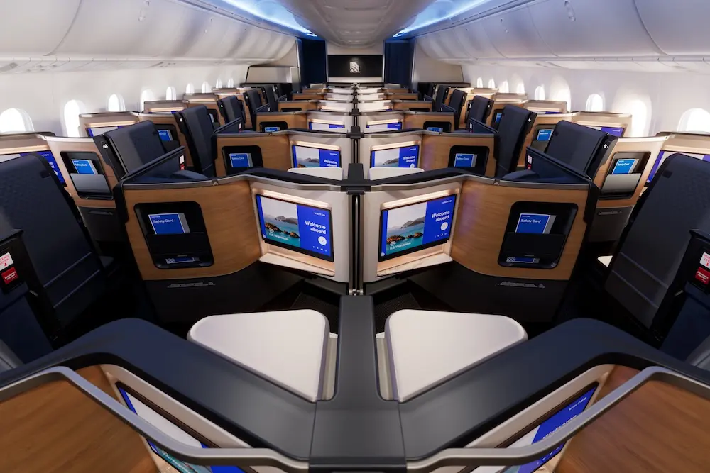 United Airlines unveils new 787s, with caviar before takeoff & world’s largest Economy screens 2 United Airlines' new Polaris seat.