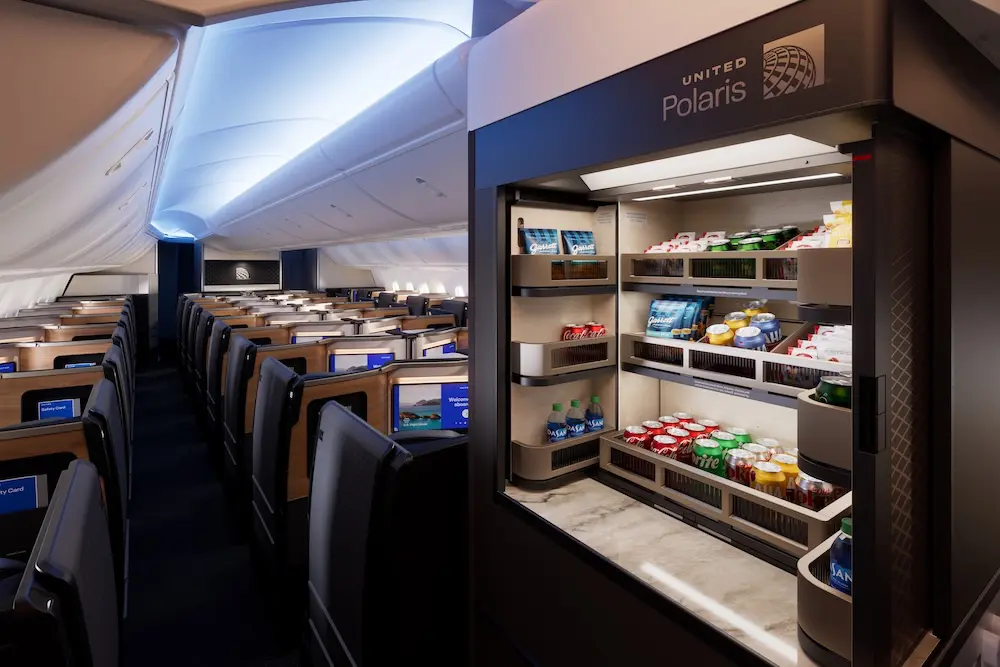 United Airlines unveils new 787s, with caviar before takeoff & world’s largest Economy screens 5 United Airlines' Polaris.