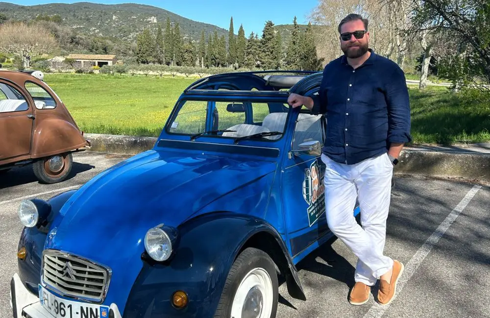Oh là là: TTC wows with inaugural 'Tour de Luxe' famil in France 7 TTC's Tomas Malmberg with the vintage Citroen 2CV