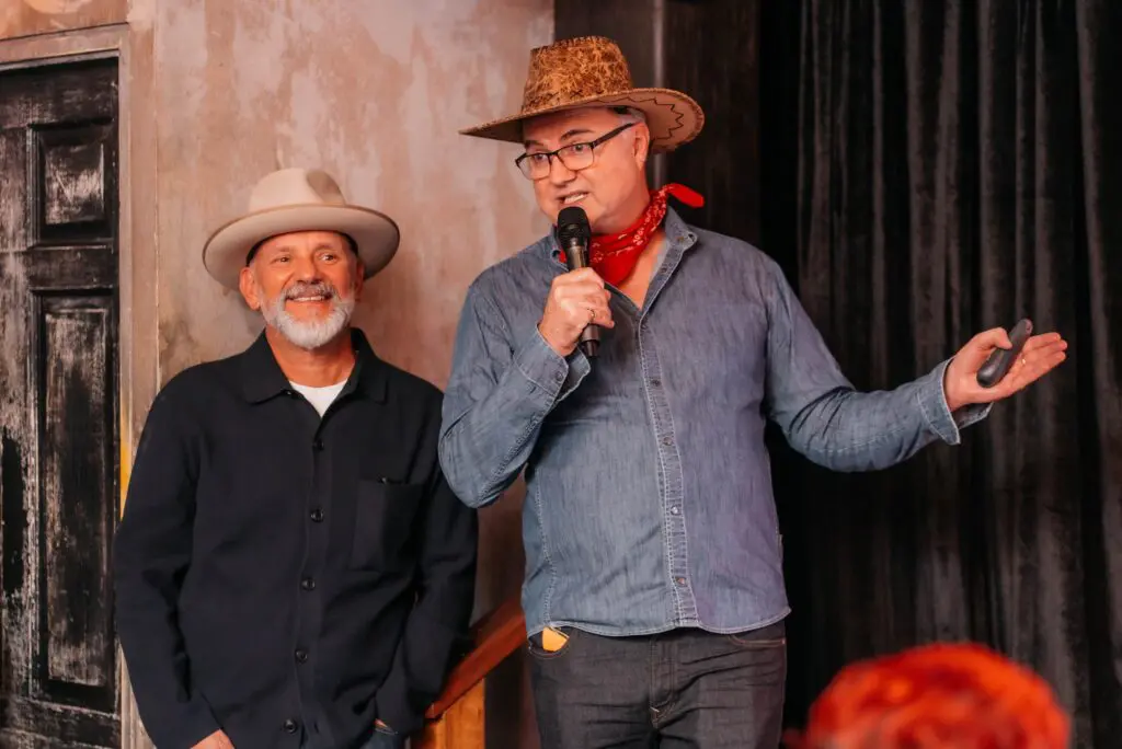 Memphis Tourism turns up the volume Down Under: Travel trade events strike chords in Sydney & Melbourne 4 Ingram (left) and GFOB BDM Darren Sinclair.