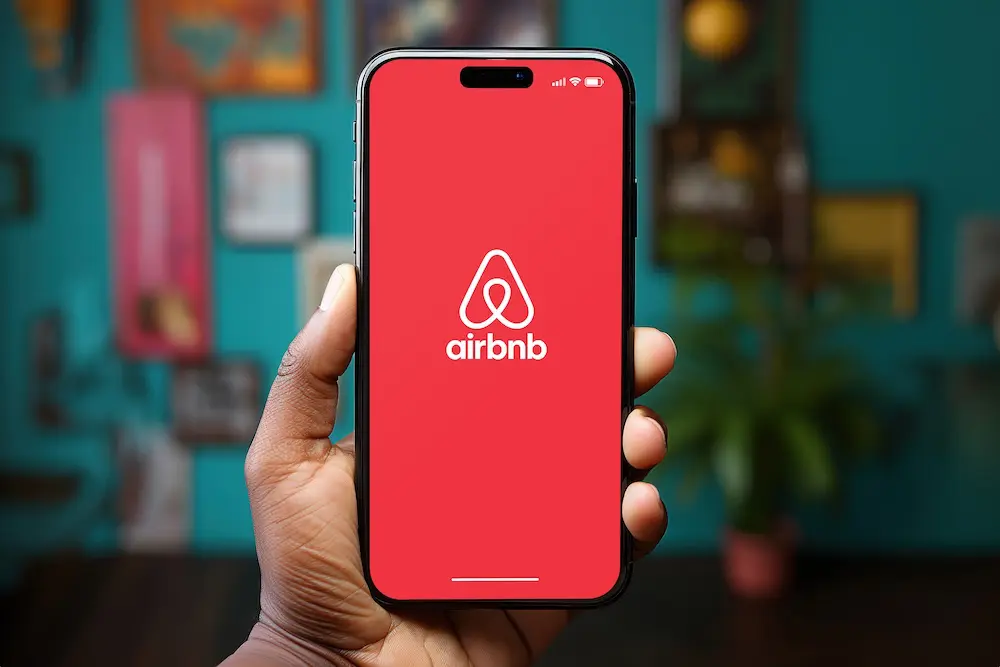 Airbnb expands beyond stays with launch of Airbnb Services and redesigned app 3 Airbnb app.