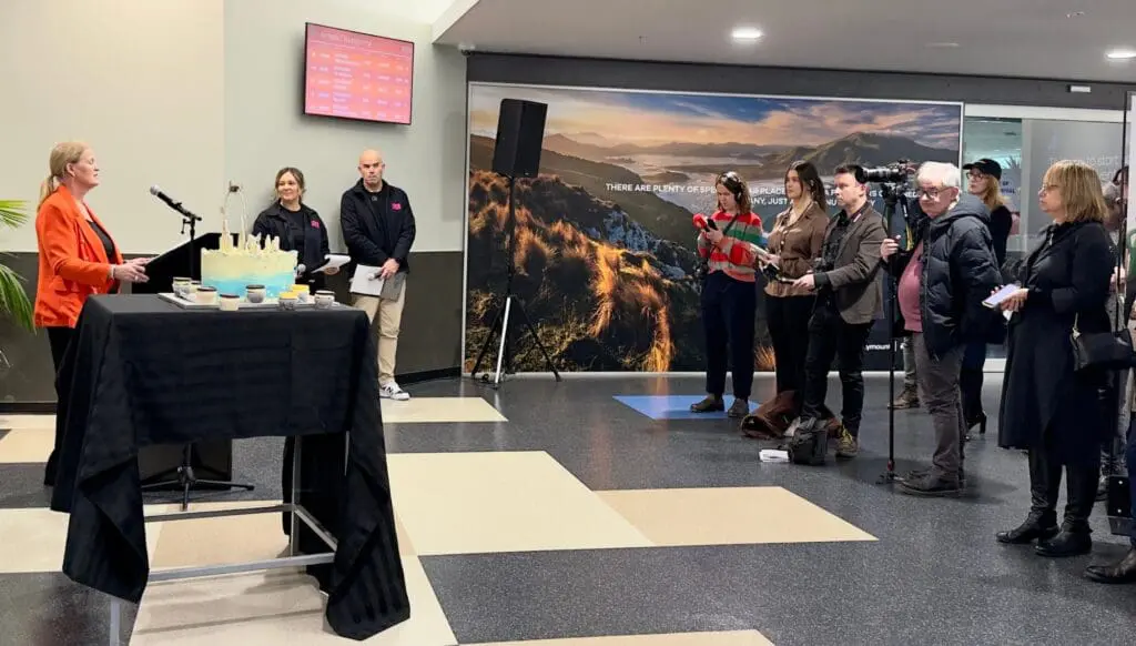On location: Dunedin turns on the charm for inaugural Gold Coast flight 2 1000x568 22 3