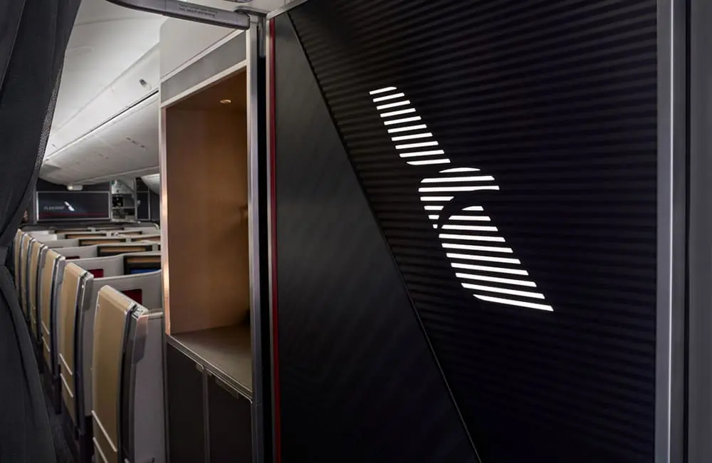 Flying just got an upgrade: American’s Australia-bound premium B787 aircraft debuts 4 Entry to the new AA Boeing B787-9P aircraft with American's Flight symbol.