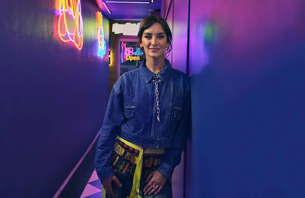 Sydney’s no one-hit wonder: Destination NSW unveils fresh 'Feel New' campaign + reveals new CEO 5 Lucinda Price (Froomes) goes deep with an itinerary that serves drama, snorkels and backstage access.