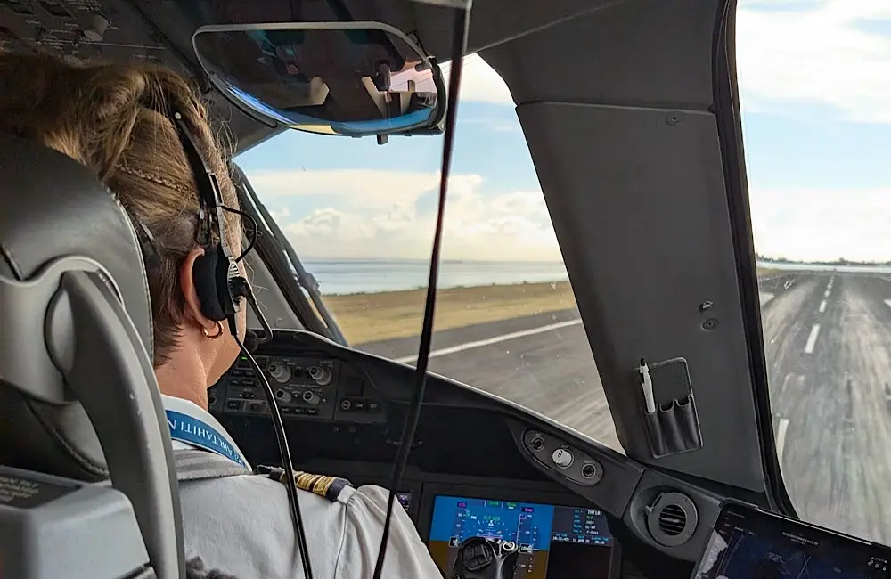 How I became a pilot: From runway goodbyes to the Dreamliner flight deck
