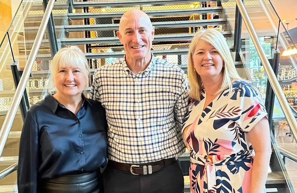 Movers + shakers: Kerrie Selby joins Travellers Choice as BDM for Queensland and Northern NSW 2 Changing of the guard: (L-R) Travellers Choice's new BDM QLD & NNSW Kerrie Selby with her predecessor Kim Tomlinson and General Manager - Sales Nicola Strudwick