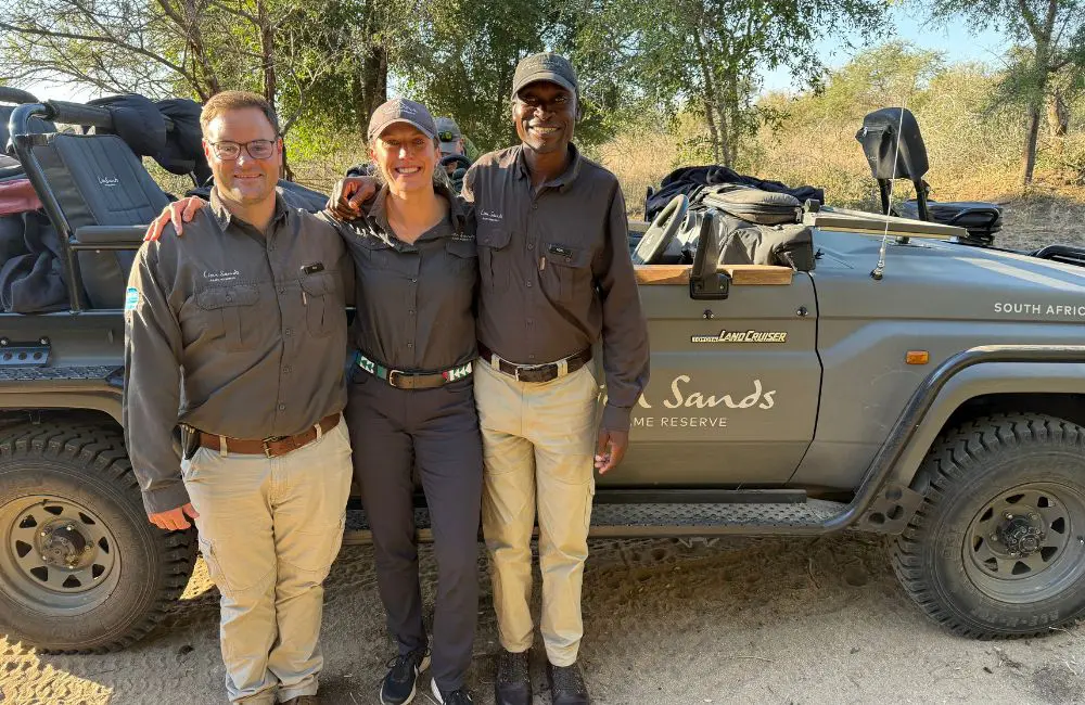 Top luxury African safaris handpicked by Africa specialist Ivona Siniarska 9 Ivona with guides at Lion Sands