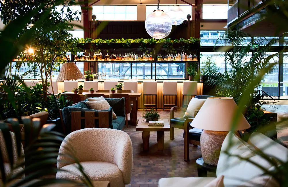 1 Hotel Melbourne: A fusion of art, nature, sustainability and luxury 1 1 Hotel Melbourne Crane Bar