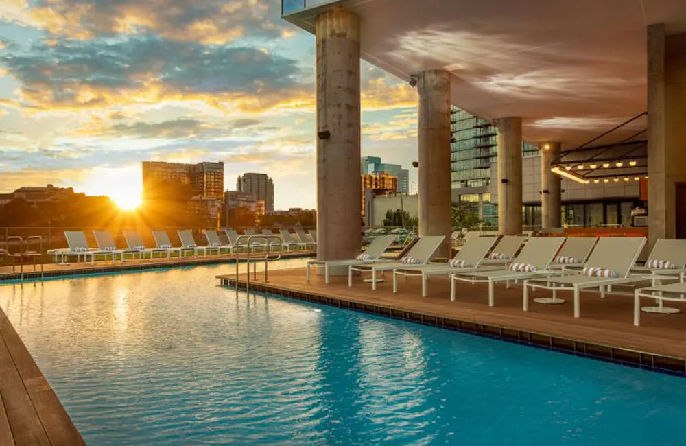 Country roads to coastal vibes: 1000MTG hits right note with two 2026 conference reveals 1 W Nashville outdoor pool area.