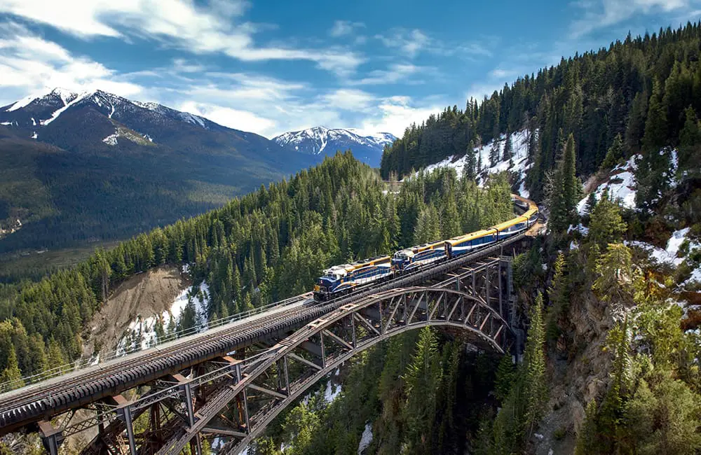 Advisors! Win a $15K luxe Canada adventure for two with APT & Travelmarvel 2 Rocky Mountaineer – APT & Travelmarvel trade incentive