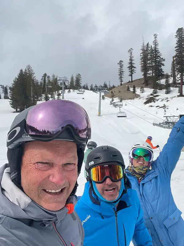 Movers + Shakers: Evolution Travel Collective appoints NSW-based BDM Richard McKisack 1 Three people in the snow – ETC new BDM