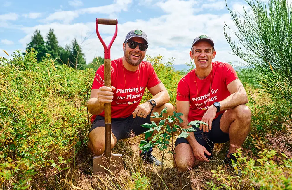 Goals for good: FCTG’s Global Gathering 2025 leaves positive impact; 2.5M trees planted 2 Goals for Good: Flight Centre Global Managing Director Andrew Stark & Reforest CEO Daniel Walsh plant trees on Vancouver Island.