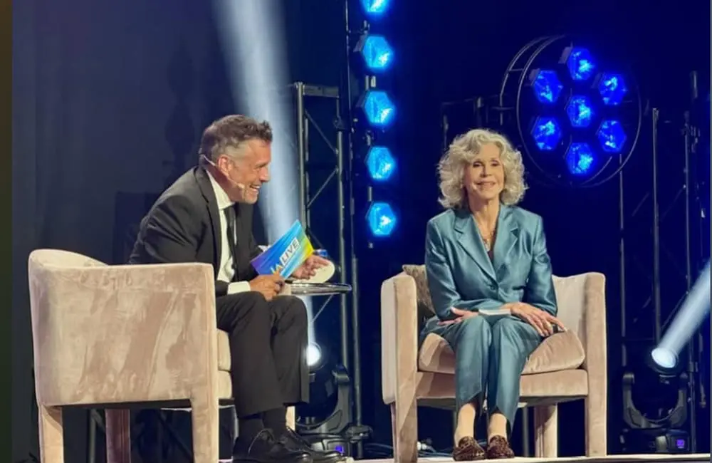 "Larger than Life": FCTG Global Gathering 2025 wraps in LA with 2K top achievers in attendance 8 Actress and activist Jane Fonda shares her wisdom as the headline speaker at the Global Gathering 2025 conference.